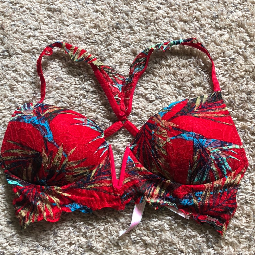 Victoria’s Secret pink bra